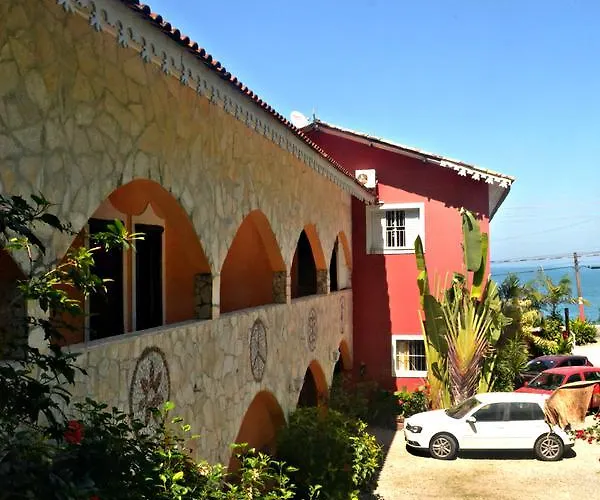 Pousada Casa De Pedra Boicucanga